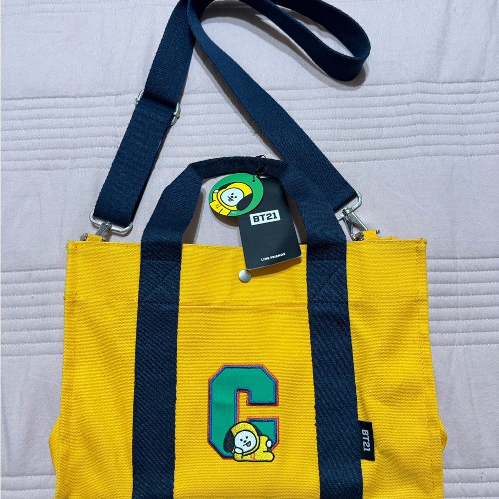 BT21 Chimmy Yellow & Navy Canvas Messenger
Tote Bag